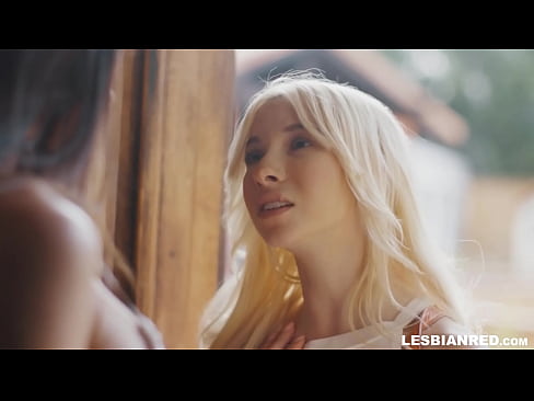 ❤️ Chica vuelve a casa unos meses después y acaba comiéndole el coño a su madrastra Video de porno en es.passiveincome1.ru ❌️