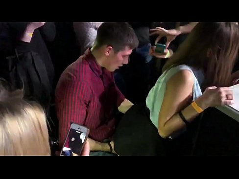 ❤️ Sexo real en una discoteca rusa. Chica rusa de 18 años en el ano y la vagina follada en un club nocturno Video de porno en es.passiveincome1.ru ❌️